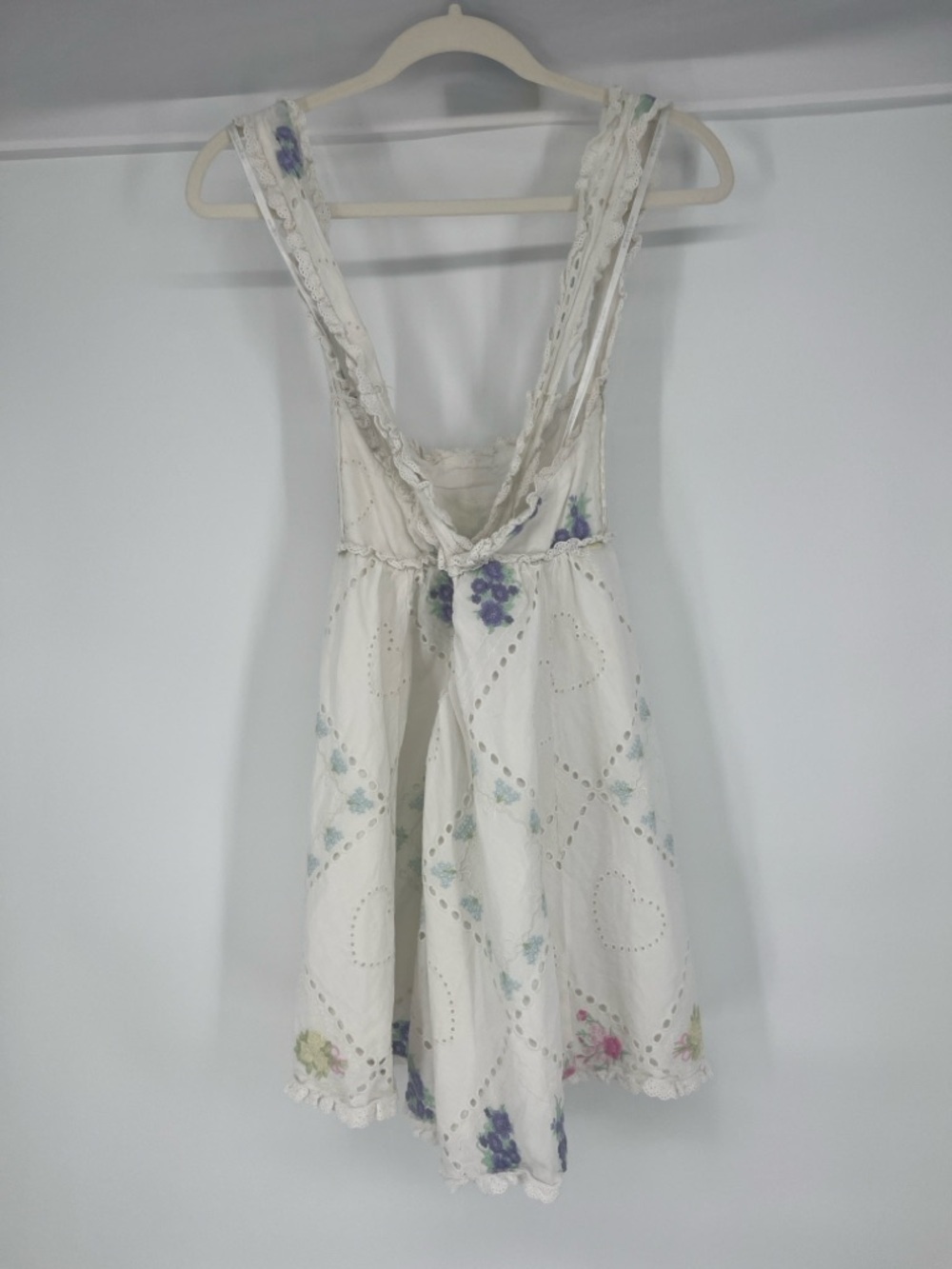 For Love And Lemons Andrea White Eyelet Strappy Mini Dress with Floral Motif L - Picture 5 of 9
